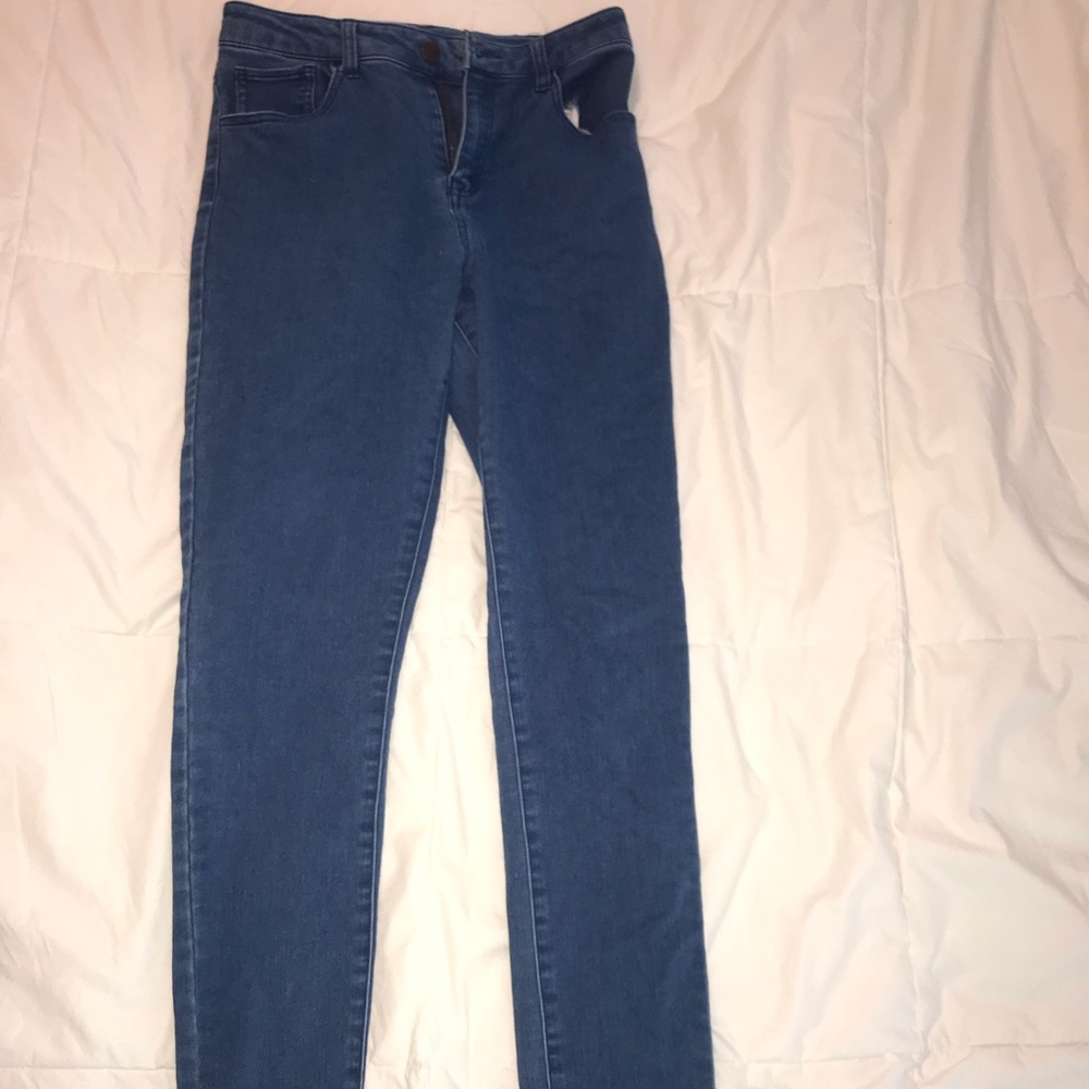 High waisted jeans
